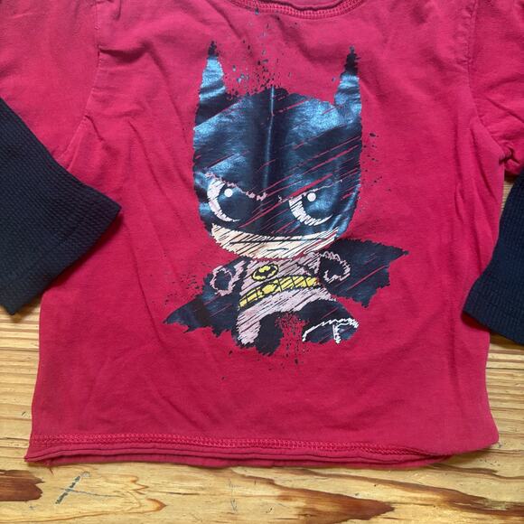DC Comics Batman red black lined long sleeve baby shirt SIZE 24M - Picture 3 of 4